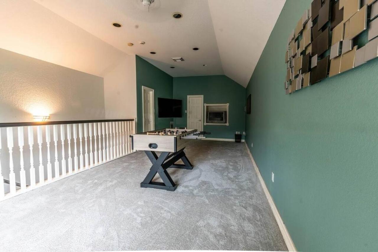 Huge 6 Bedroom With Pool, Spa, 85 Inch Tv, Game Room Houston Exterior foto