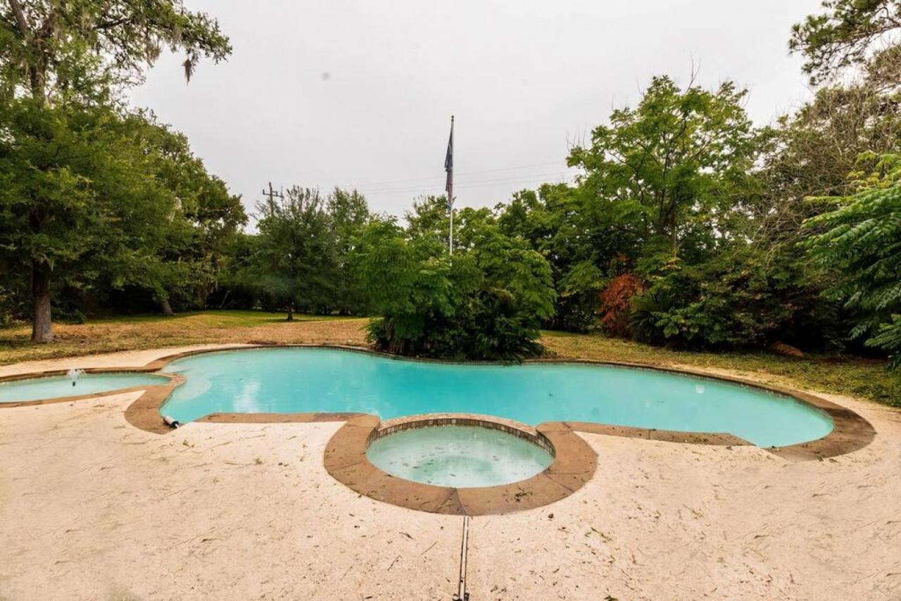 Huge 6 Bedroom With Pool, Spa, 85 Inch Tv, Game Room Houston Exterior foto
