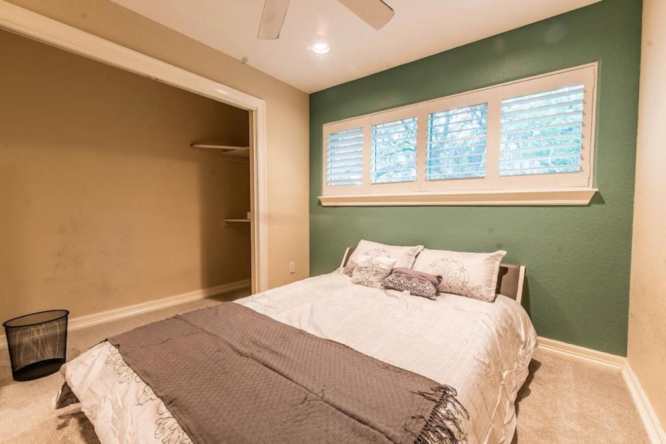 Huge 6 Bedroom With Pool, Spa, 85 Inch Tv, Game Room Houston Exterior foto